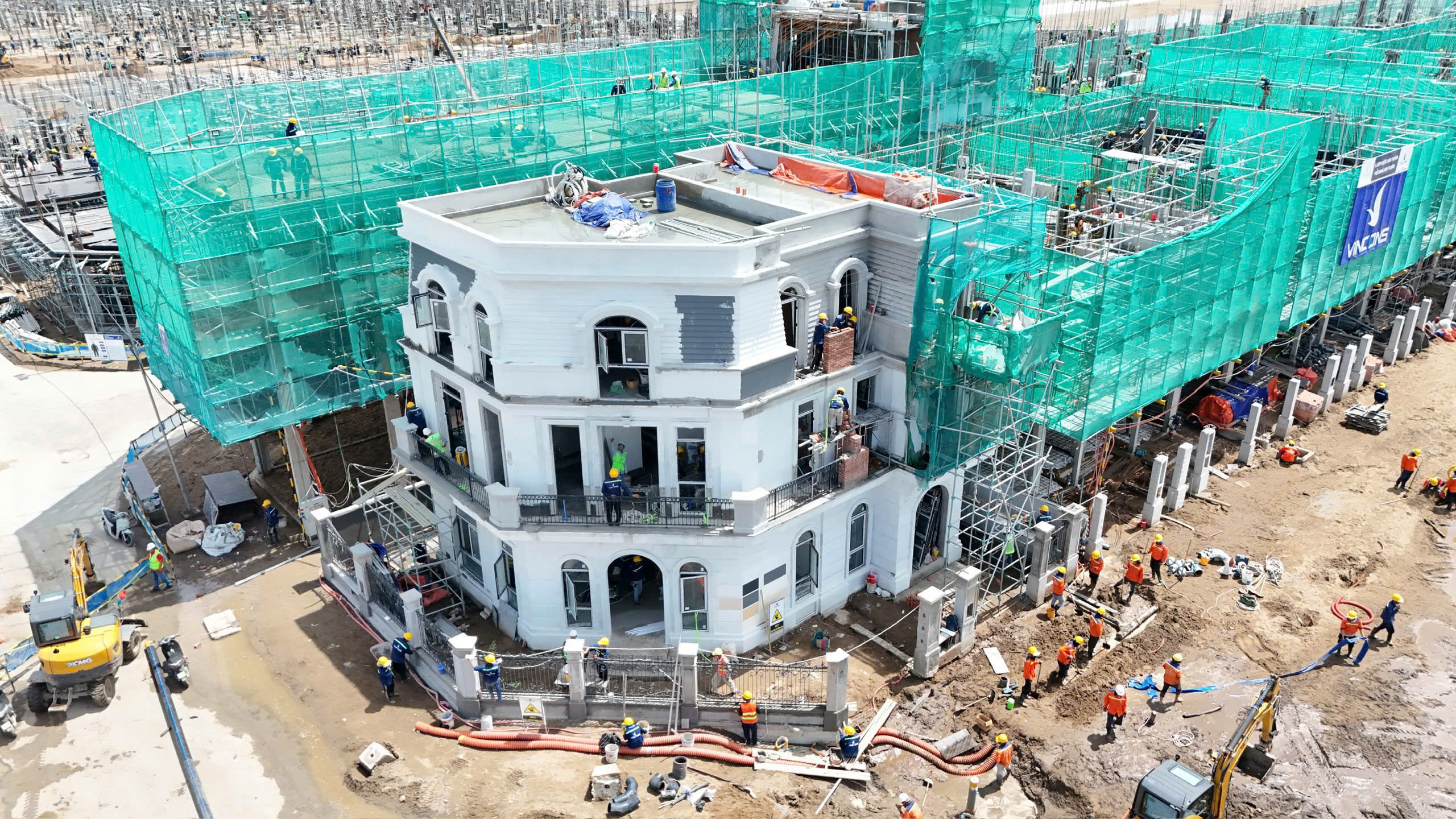 Căn nhà phố đầu tiên tại Vinhomes Saigon Park đã hoàn thiện, sẵn sàng đón khách tham quan
